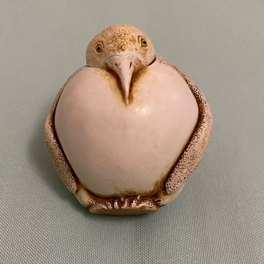 HARMONY KINGDOM Collectible “Pavarotti” roly poly penguin box.